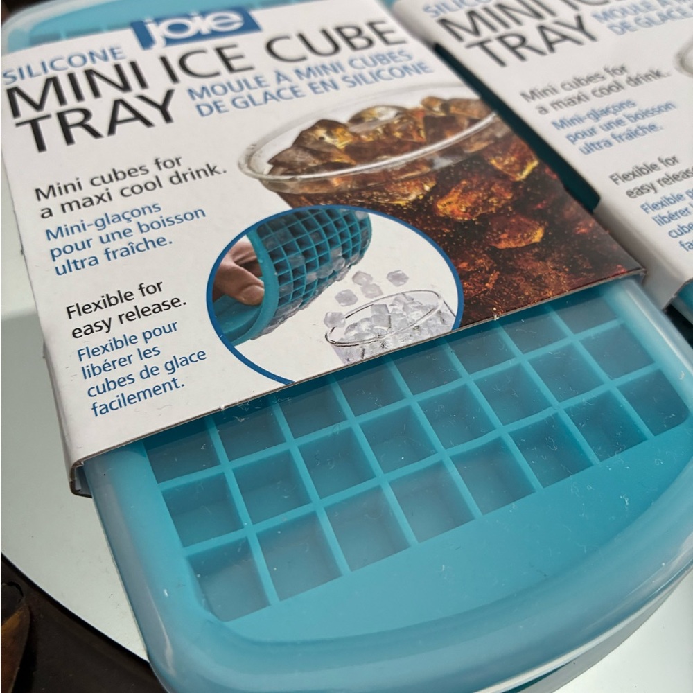 Blue mini ice cube trays - Picture 4 of 6